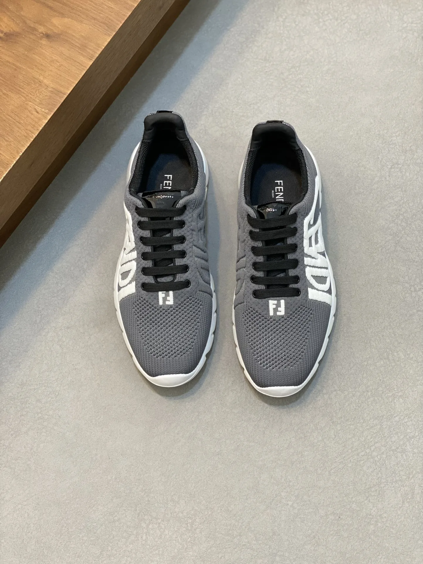 Fendi Sneakers — 9e6b50fd