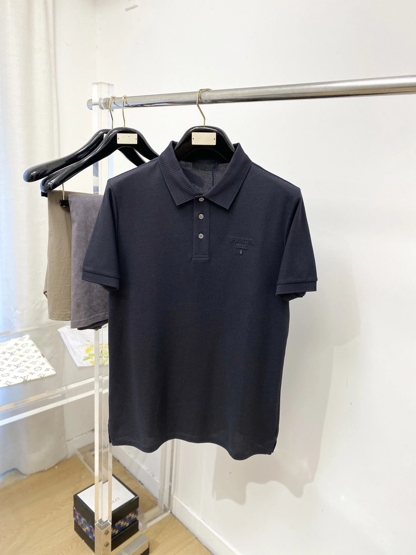 Prada T-Shirt — cdca4930