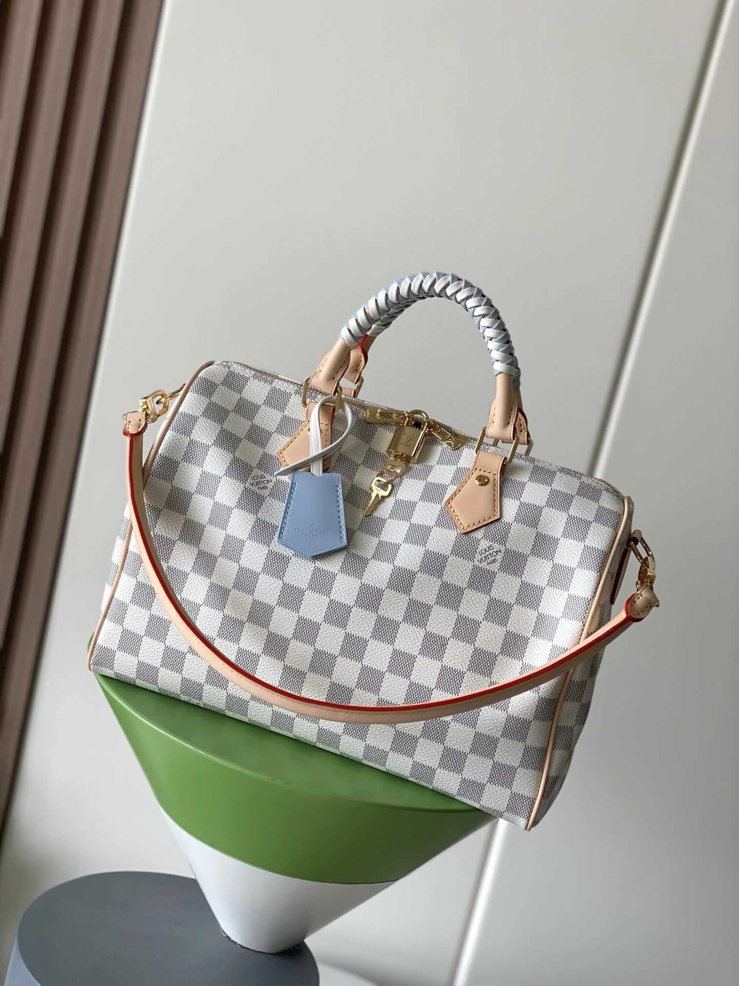 Louis Vuitton Bag — 1937b937
