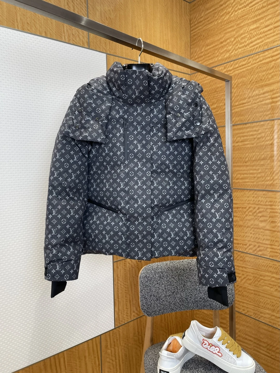 Louis Vuitton Down Jacket — 27ce1cec