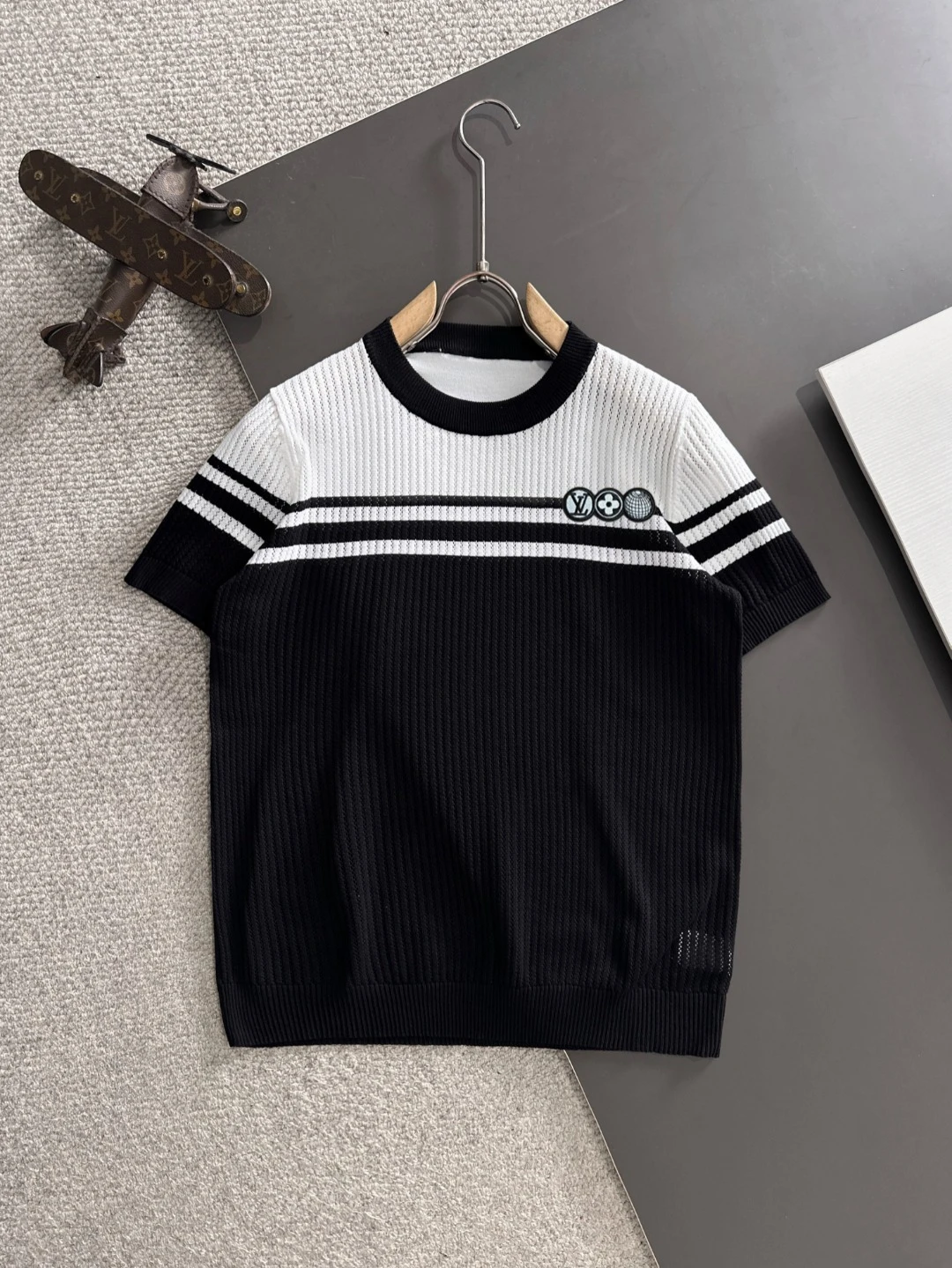 Louis Vuitton T-Shirt — c487ff49