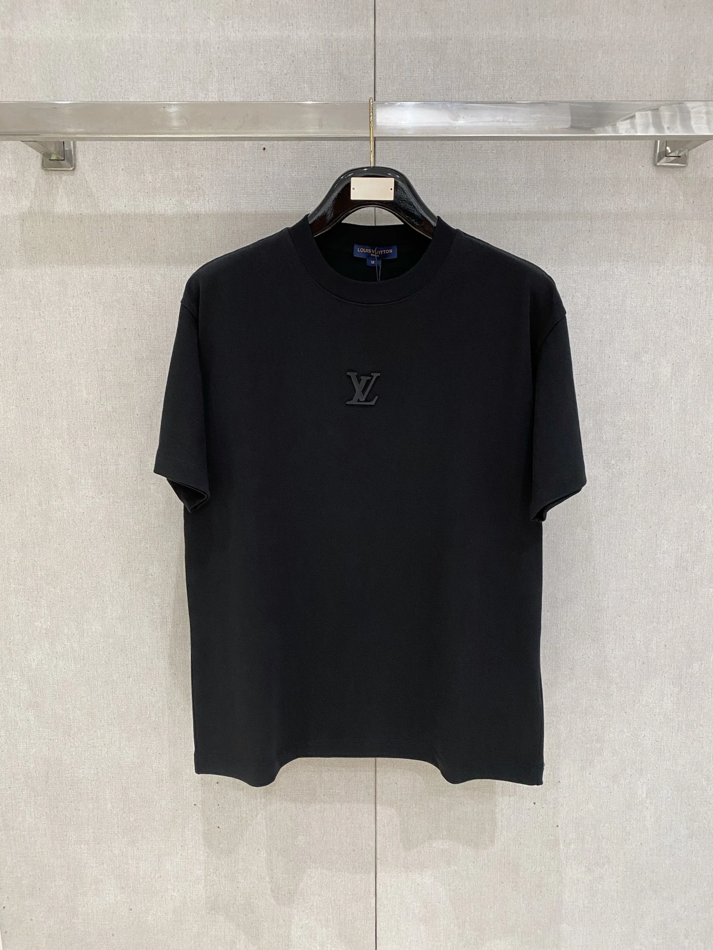 Louis Vuitton T-Shirt — c94b28d0