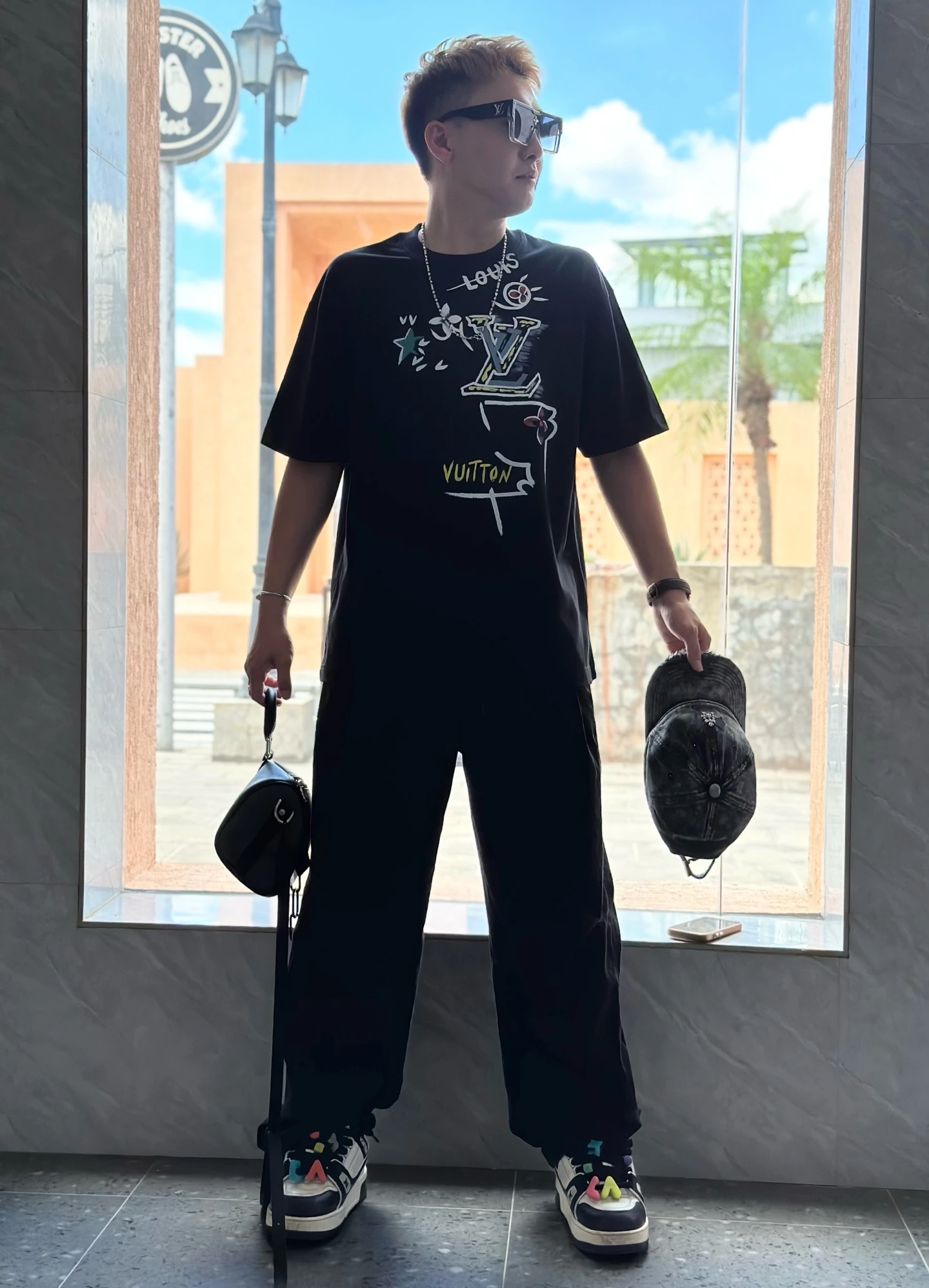 Louis Vuitton T-Shirt — 23376844