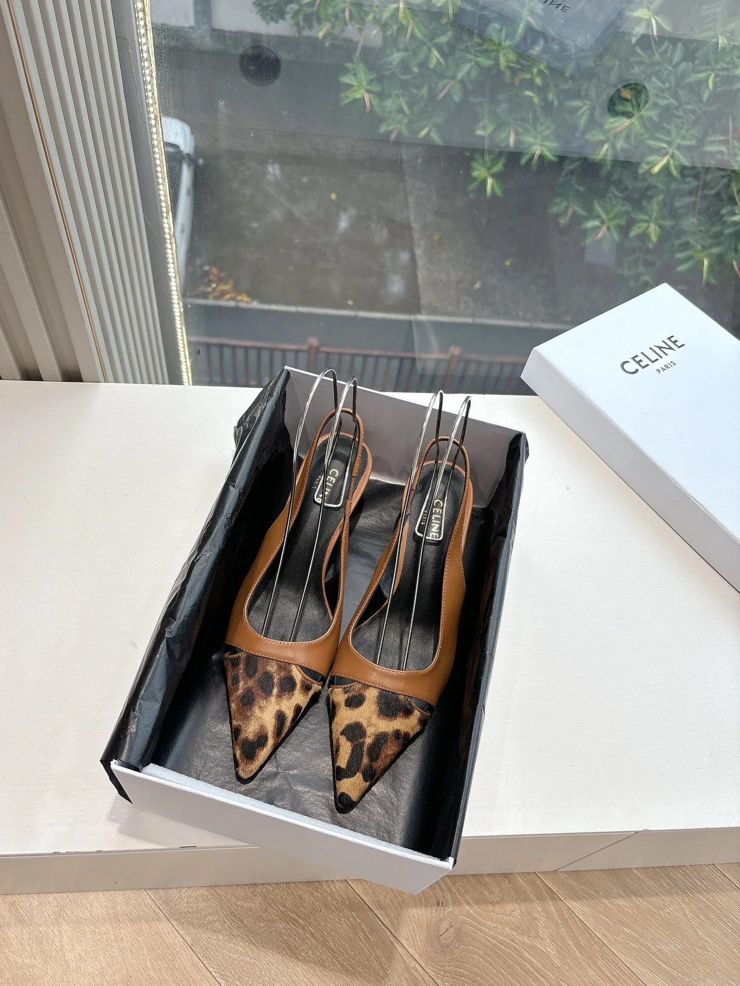 Celine Sneakers — 9e4a563a