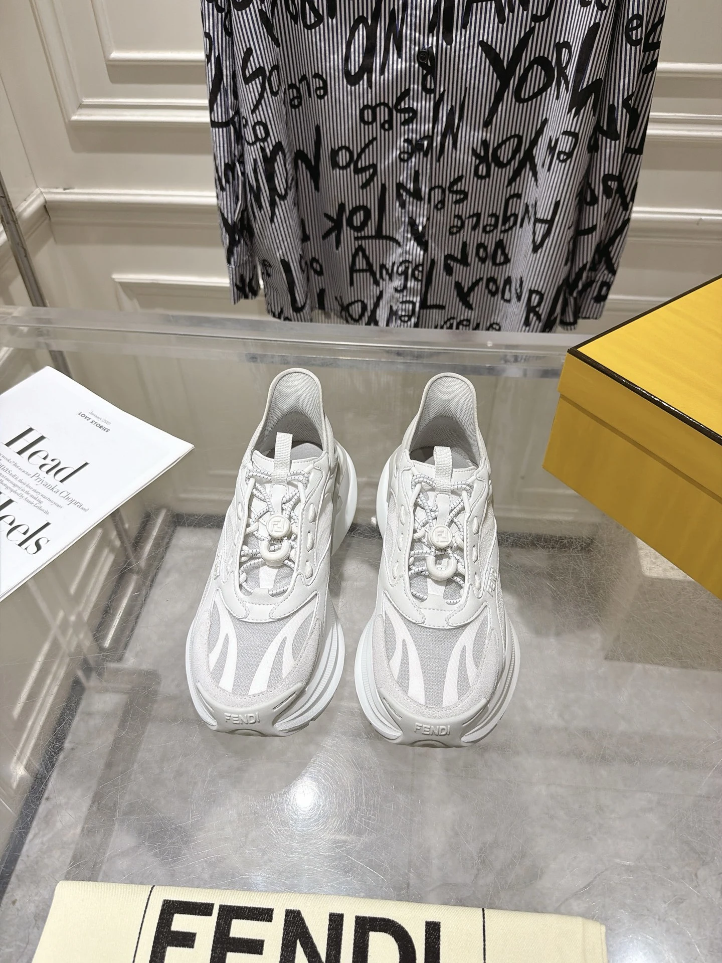 Fendi Sneakers — 94b1fbdd