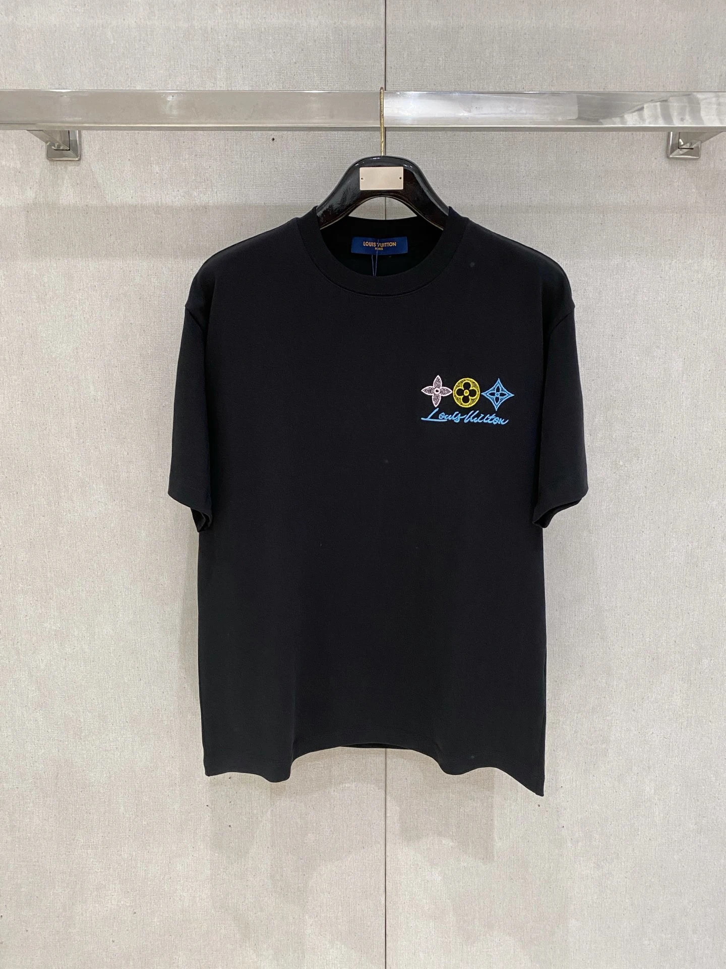 Louis Vuitton T-Shirt — 753b43f3