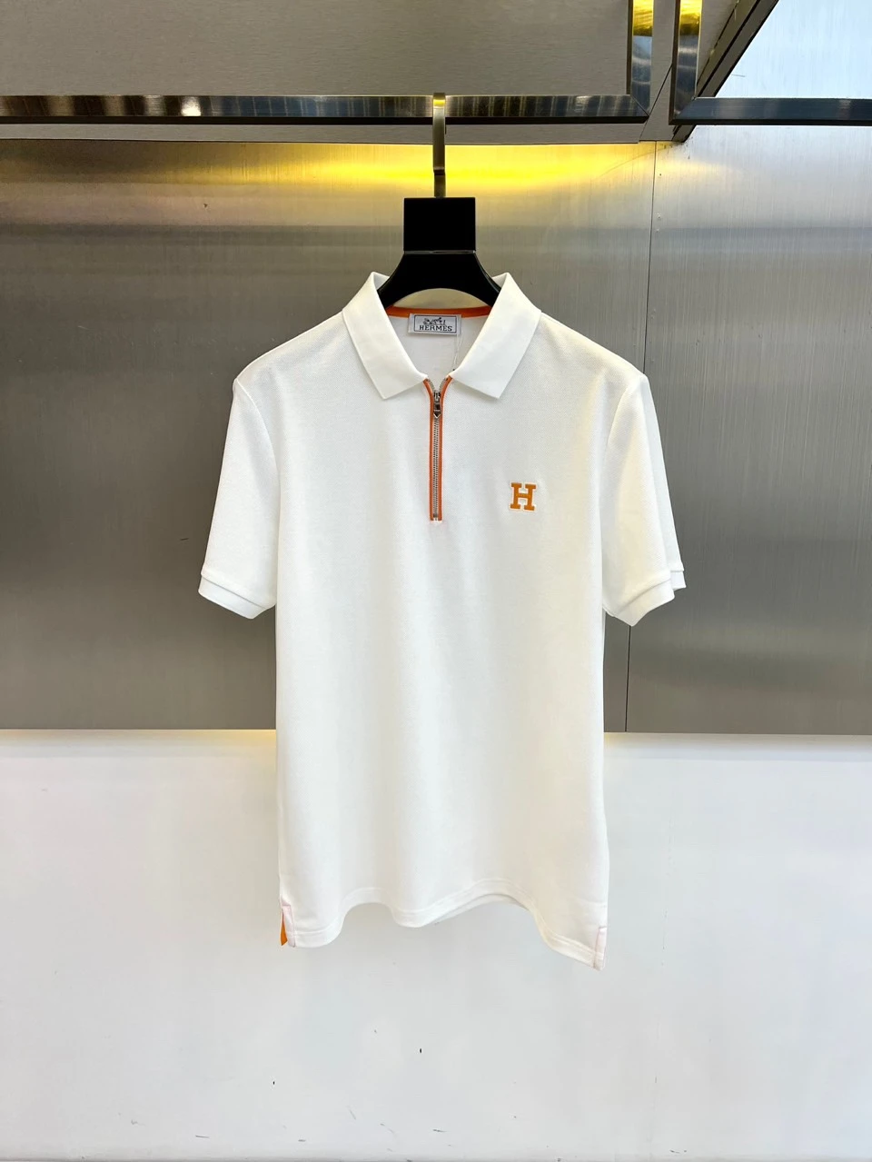 Hermès T-Shirt — 616eee3a
