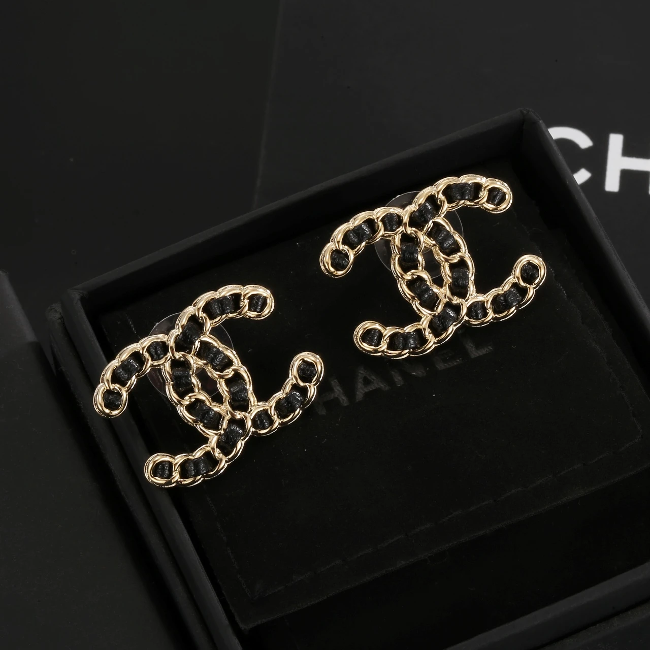 Chanel Jewellery — 52d1f736