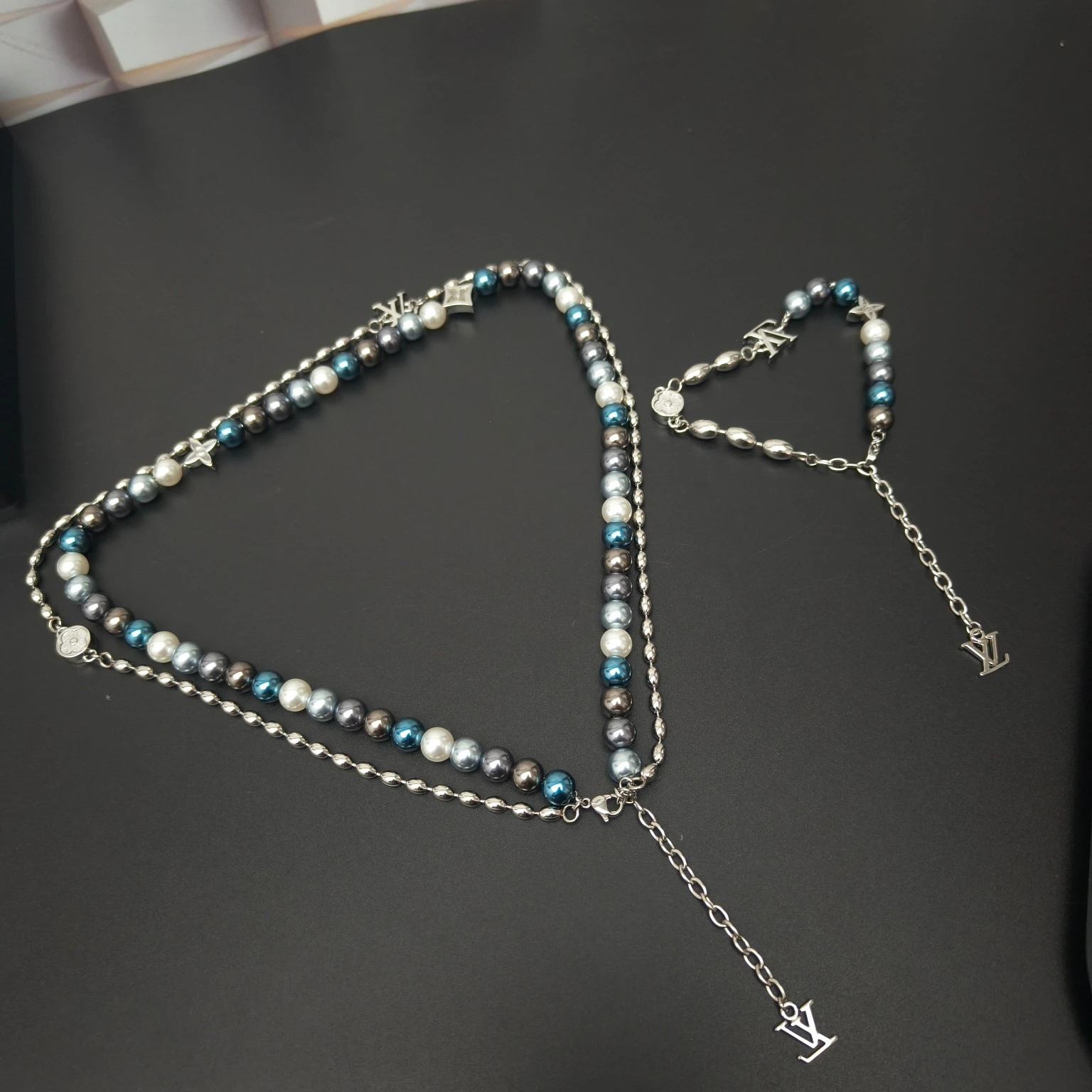 Louis Vuitton Bracelets — b729bbed