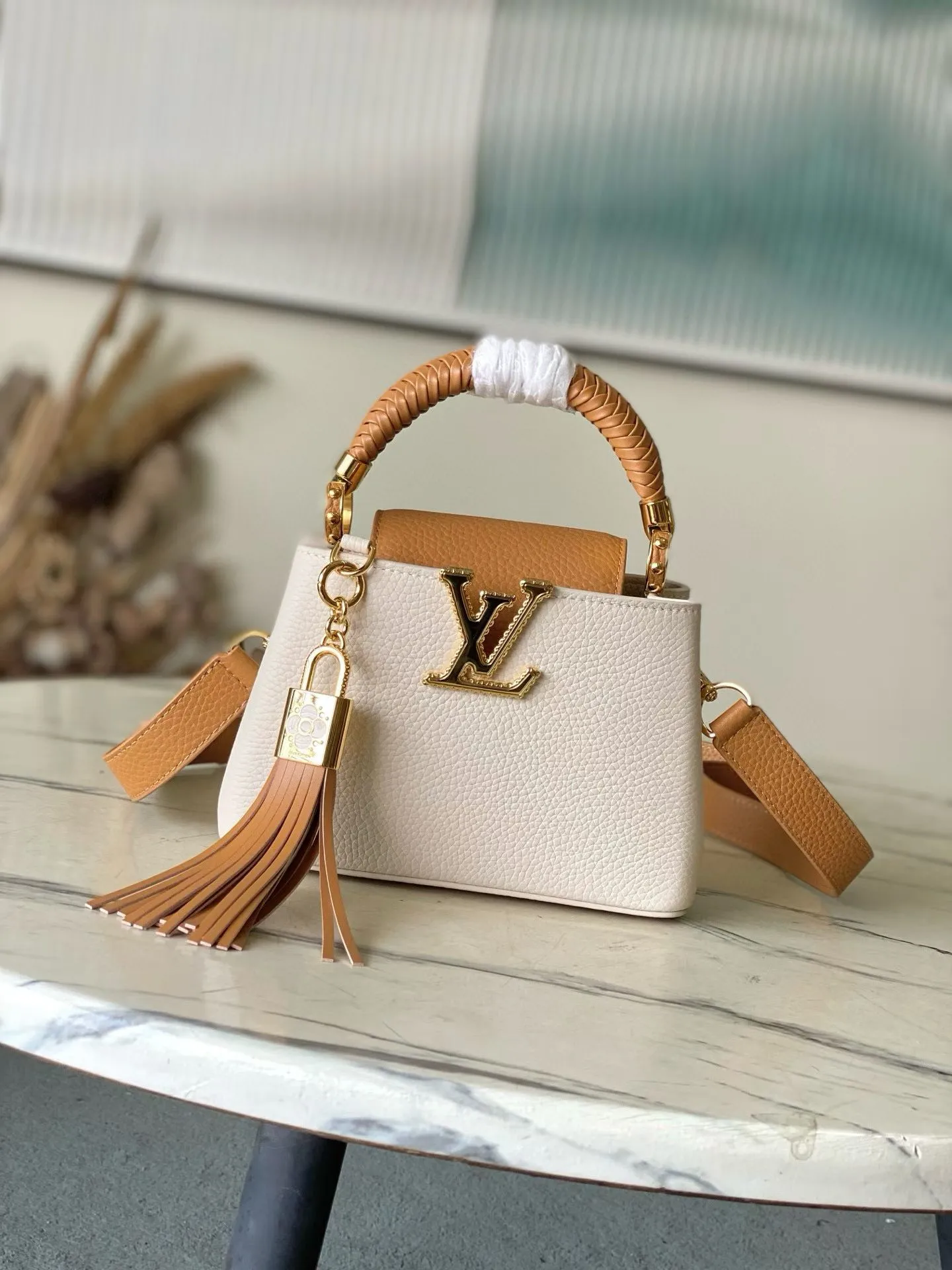 Louis Vuitton Bag — 5a44a14c
