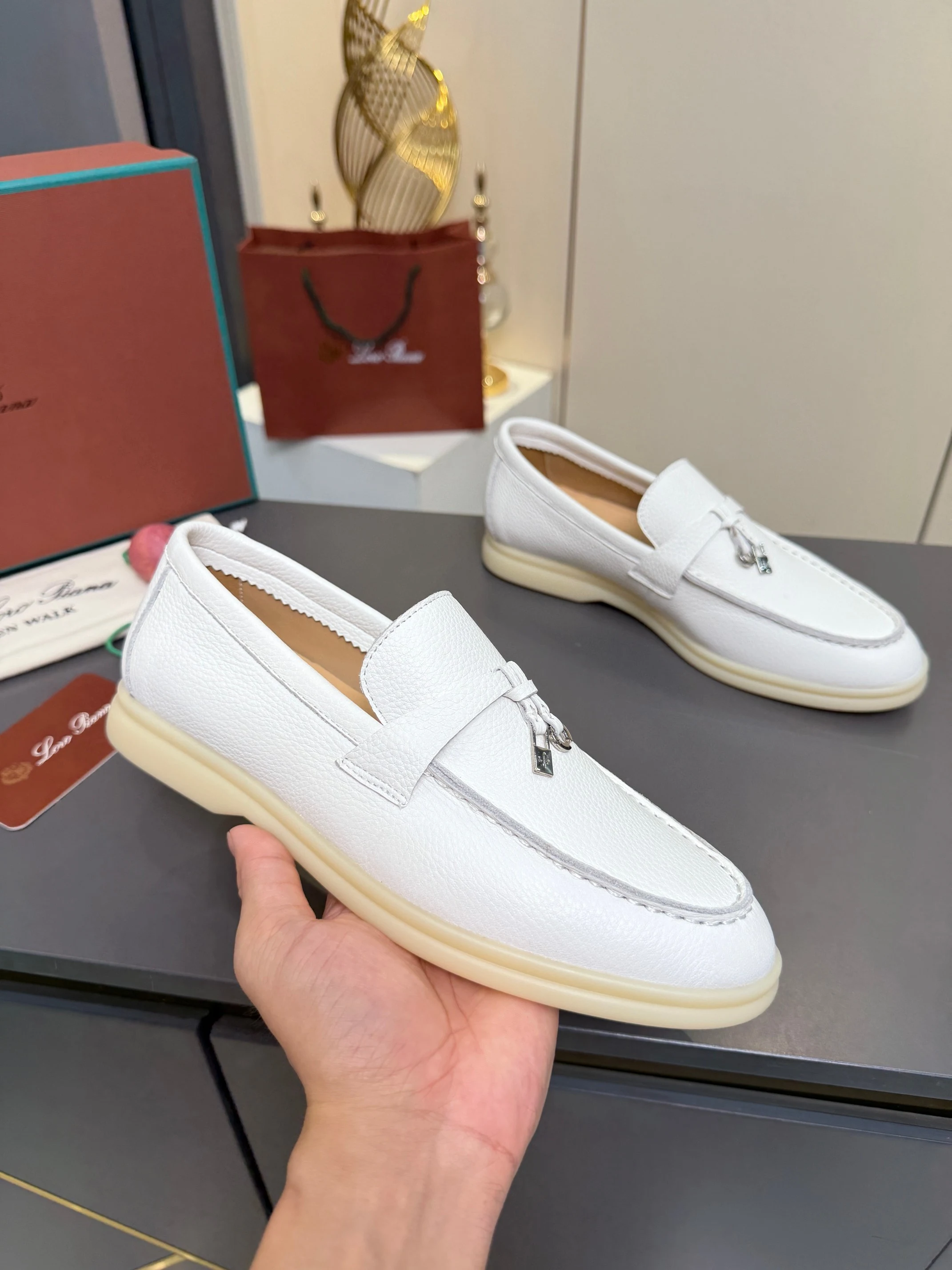Loro Piana Sneakers — b8181333