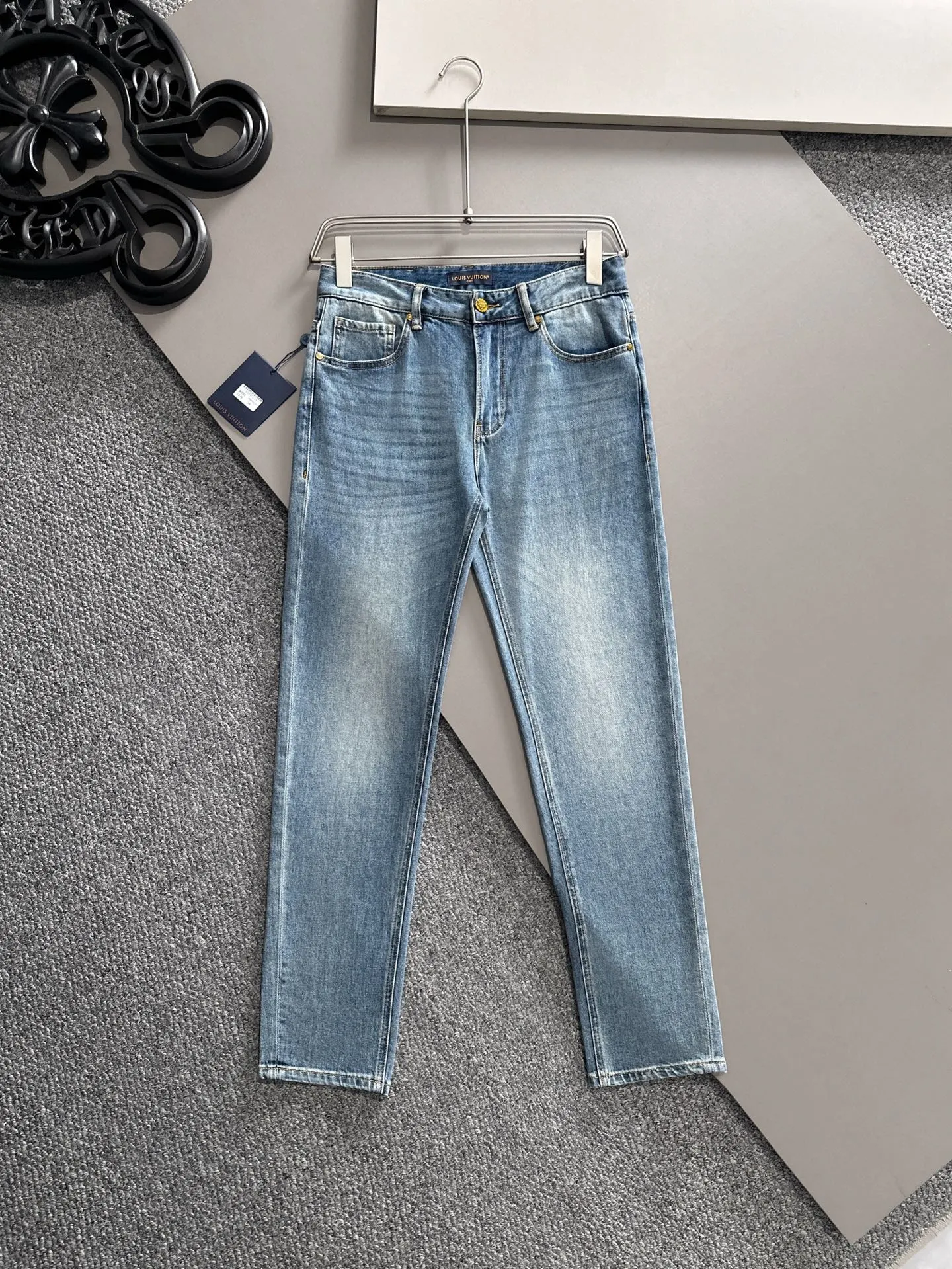 Louis Vuitton Jeans — 85f23321