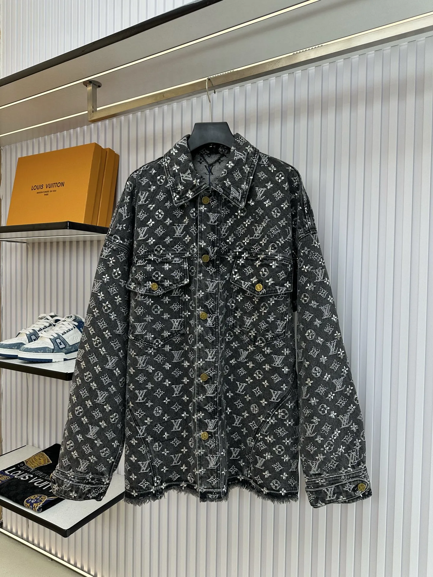 Louis Vuitton Jeans — c58d8c23