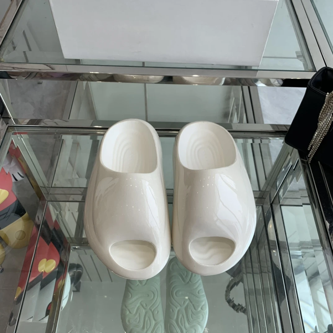 XVESSEL Slippers — 9f8a9490
