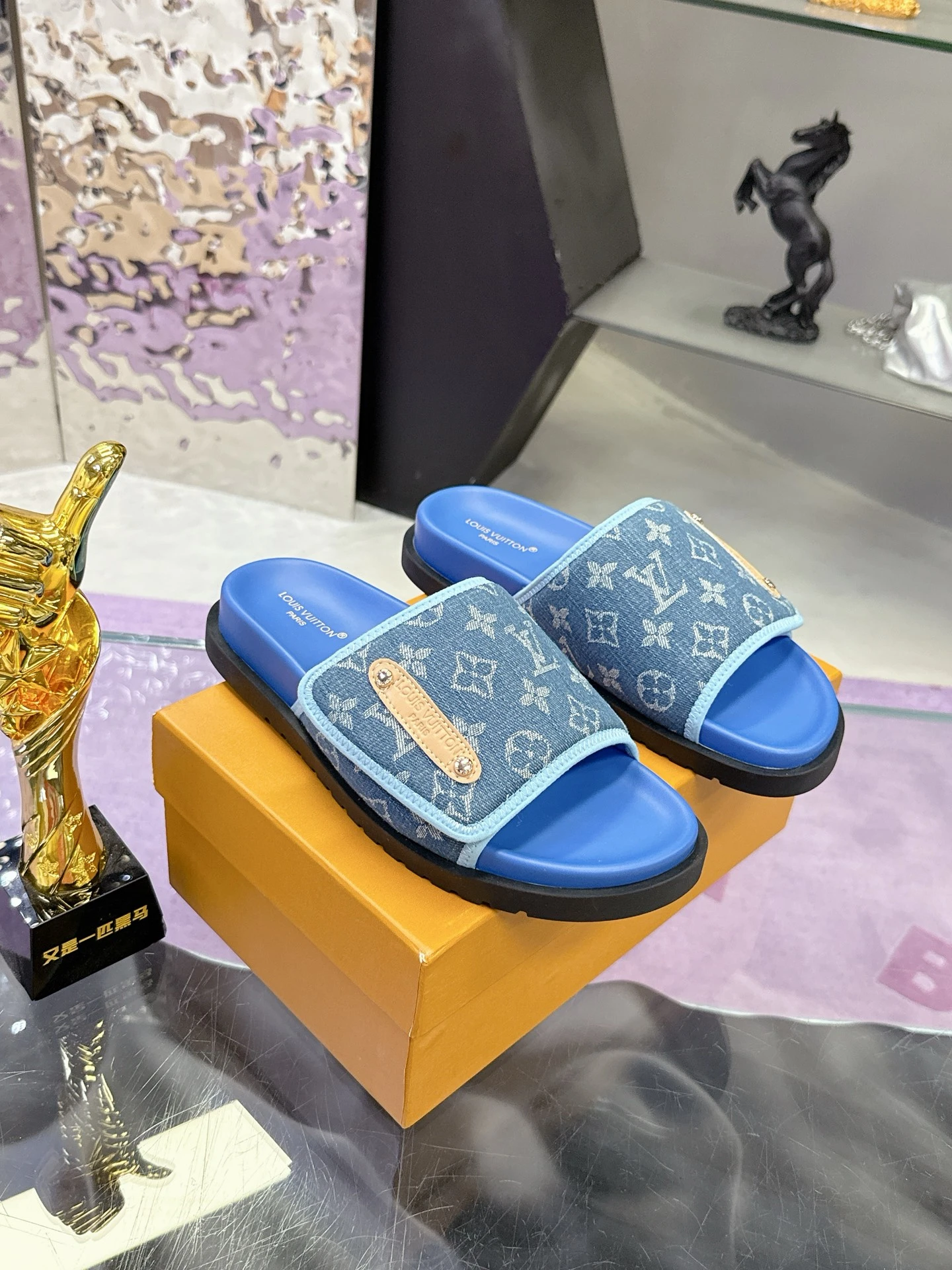 Louis Vuitton Slippers — a8f30e78