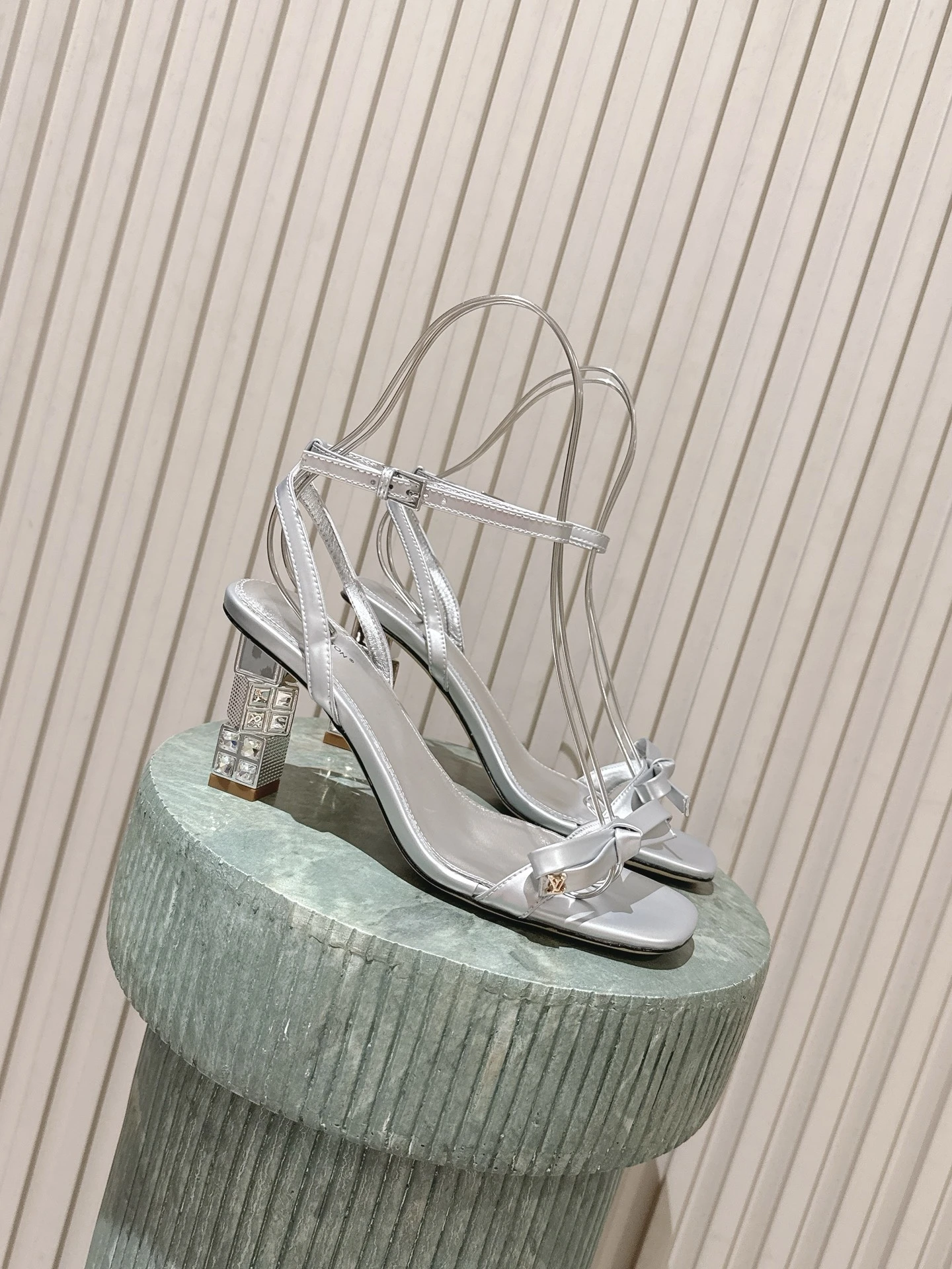 Louis Vuitton Sandals — 5e7500b7
