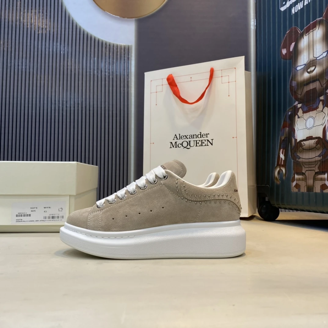 Alexander McQueen Sneakers — dcadfa04