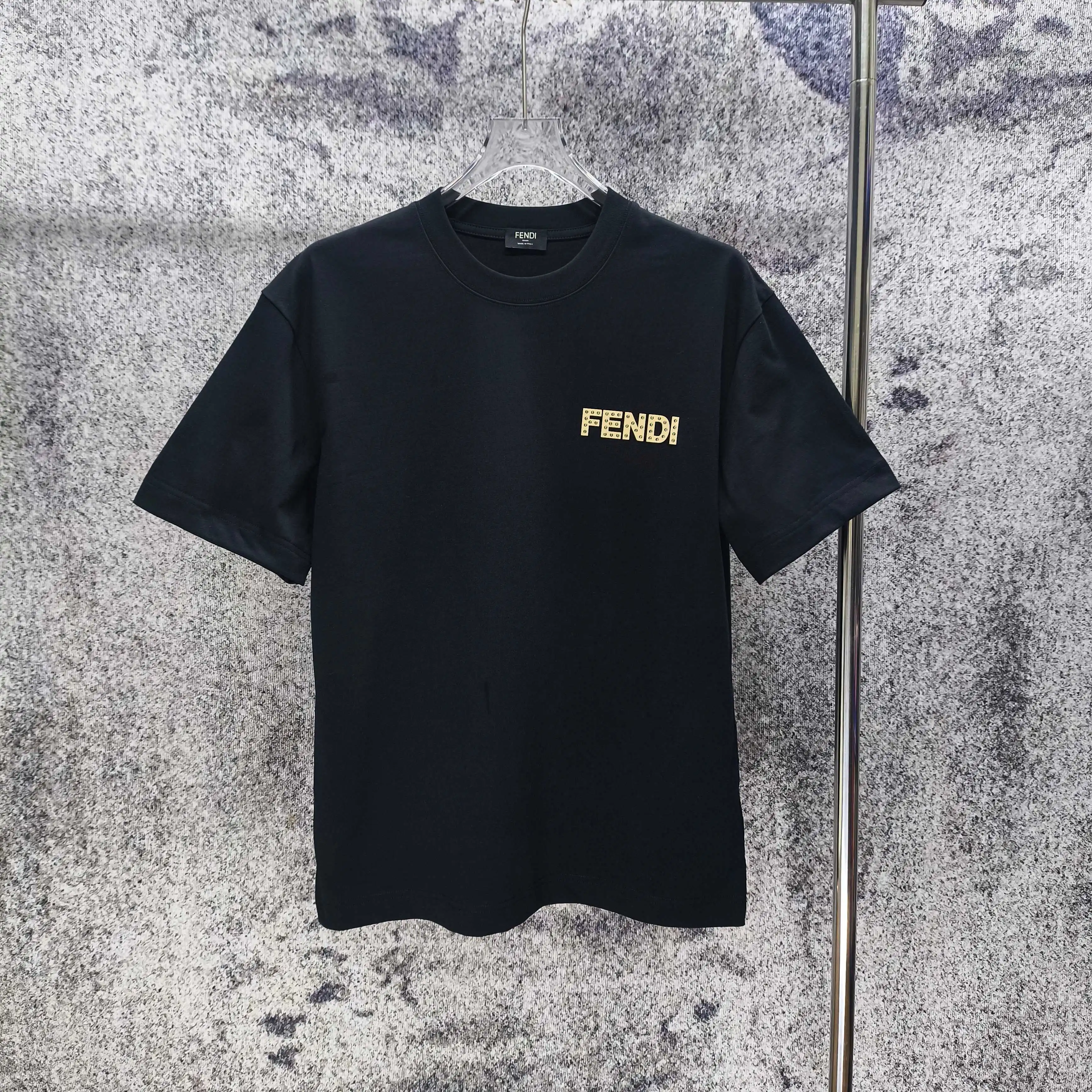 Fendi T-Shirt — bb8f1486