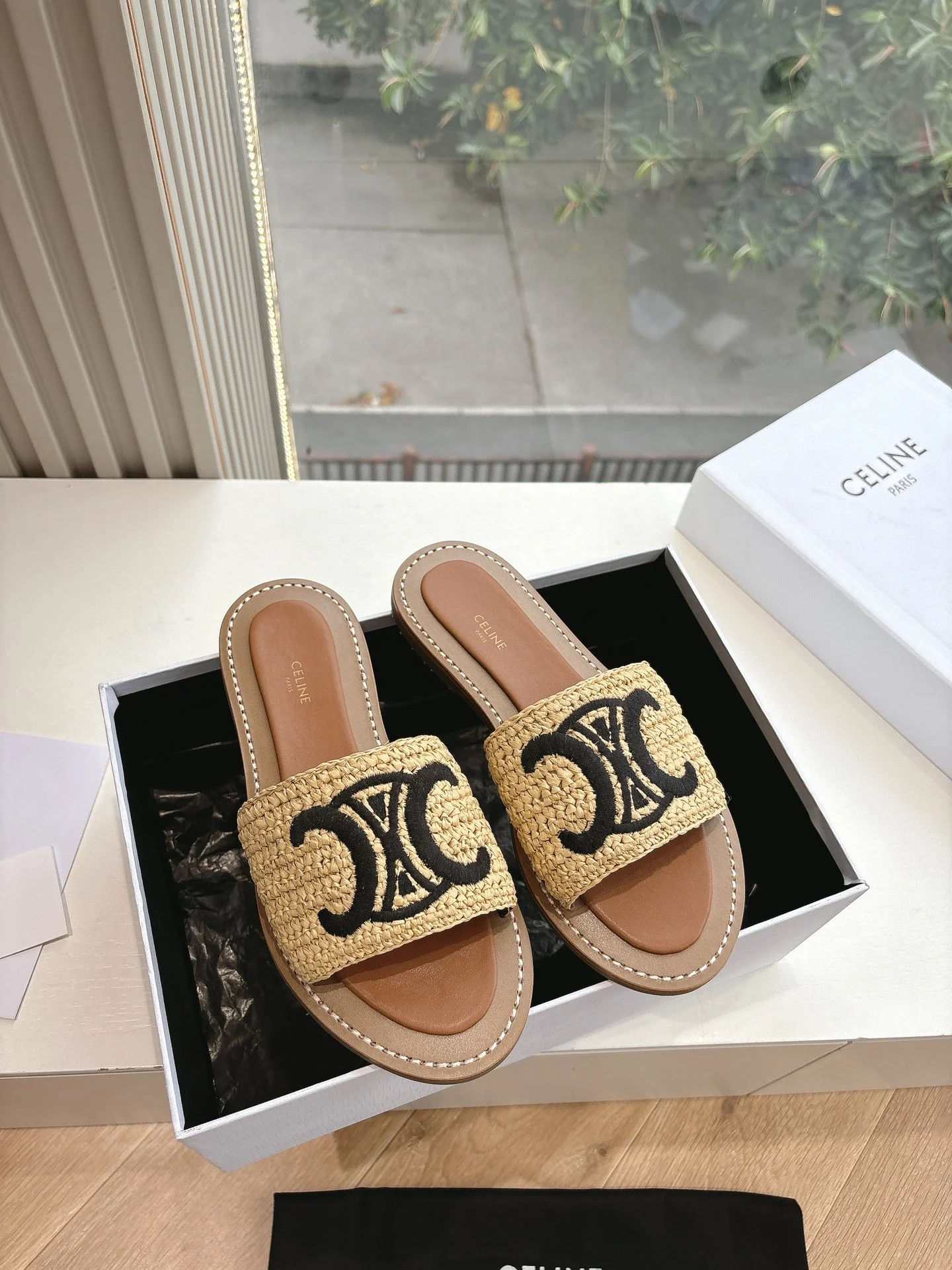 Celine Sneakers — b41d57cc