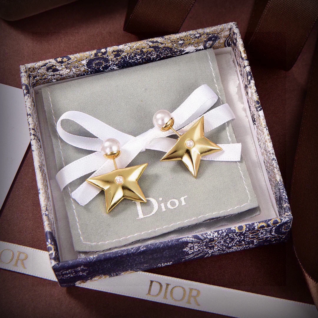 Dior Jewellery — 4ddfde76