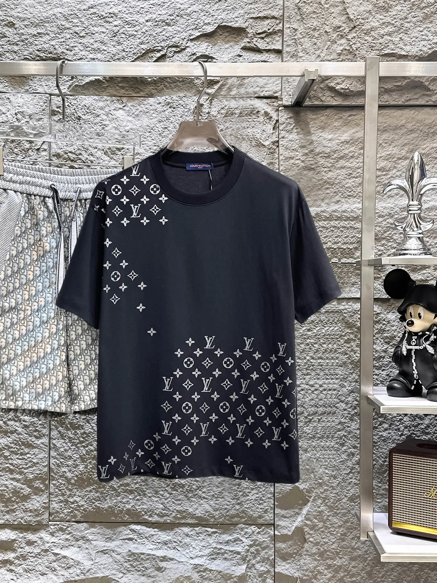 Louis Vuitton T-Shirt — edf49ad3