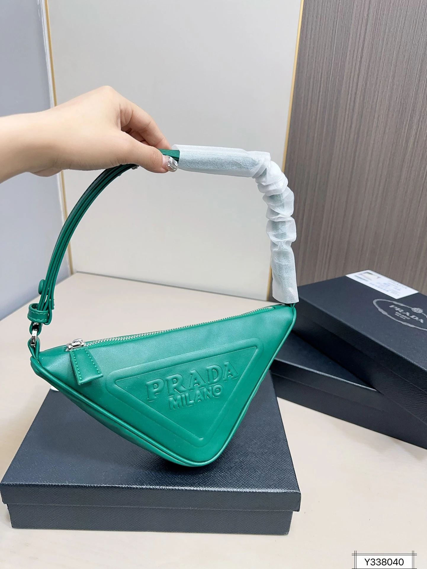 Prada Bag — 3a68427f