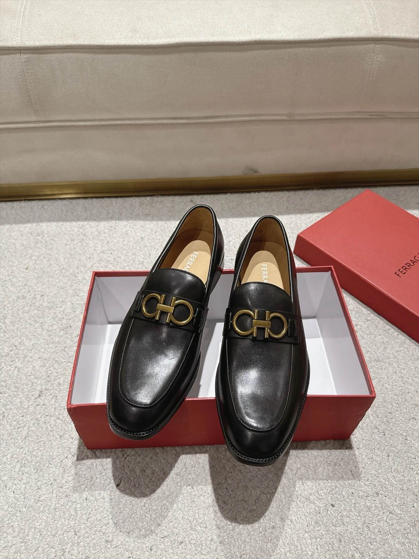 Ferragamo Dress Shoes — 63719610