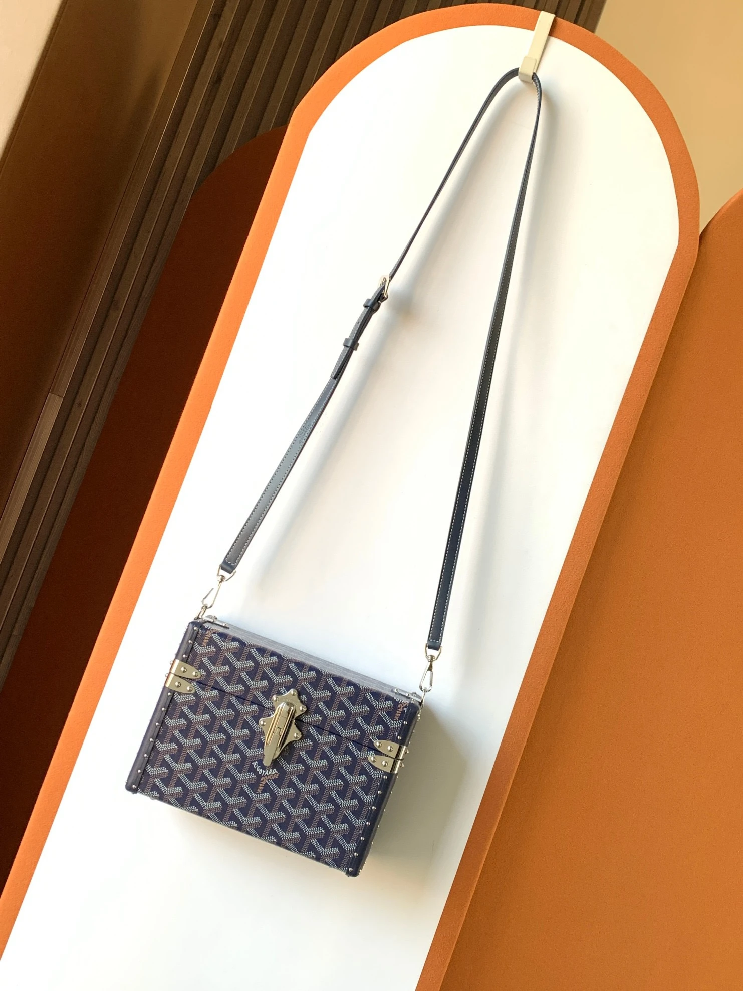 Goyard Crossbody Bags — ee8aac1d