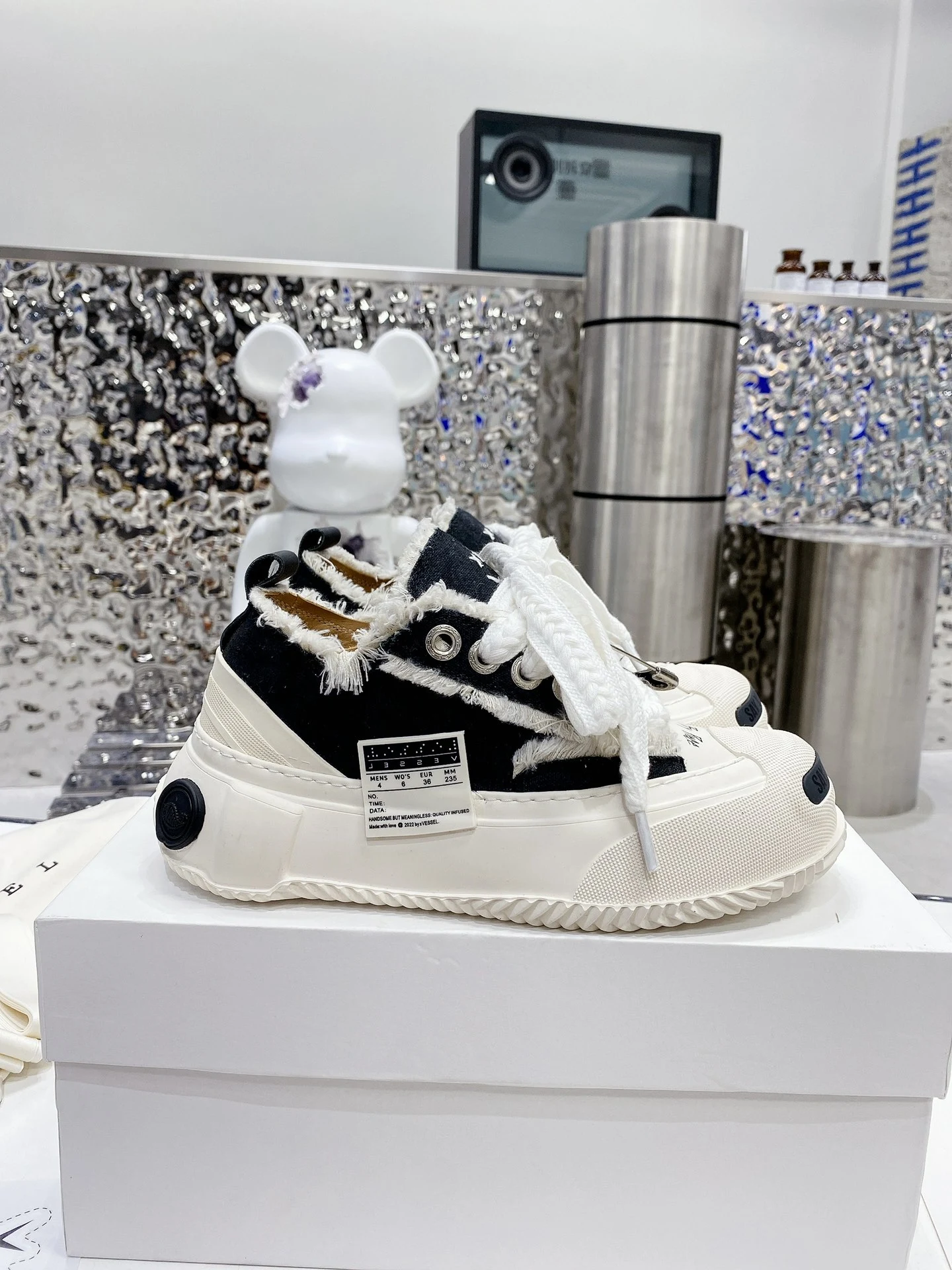 XVESSEL Sneakers — 98aeb290