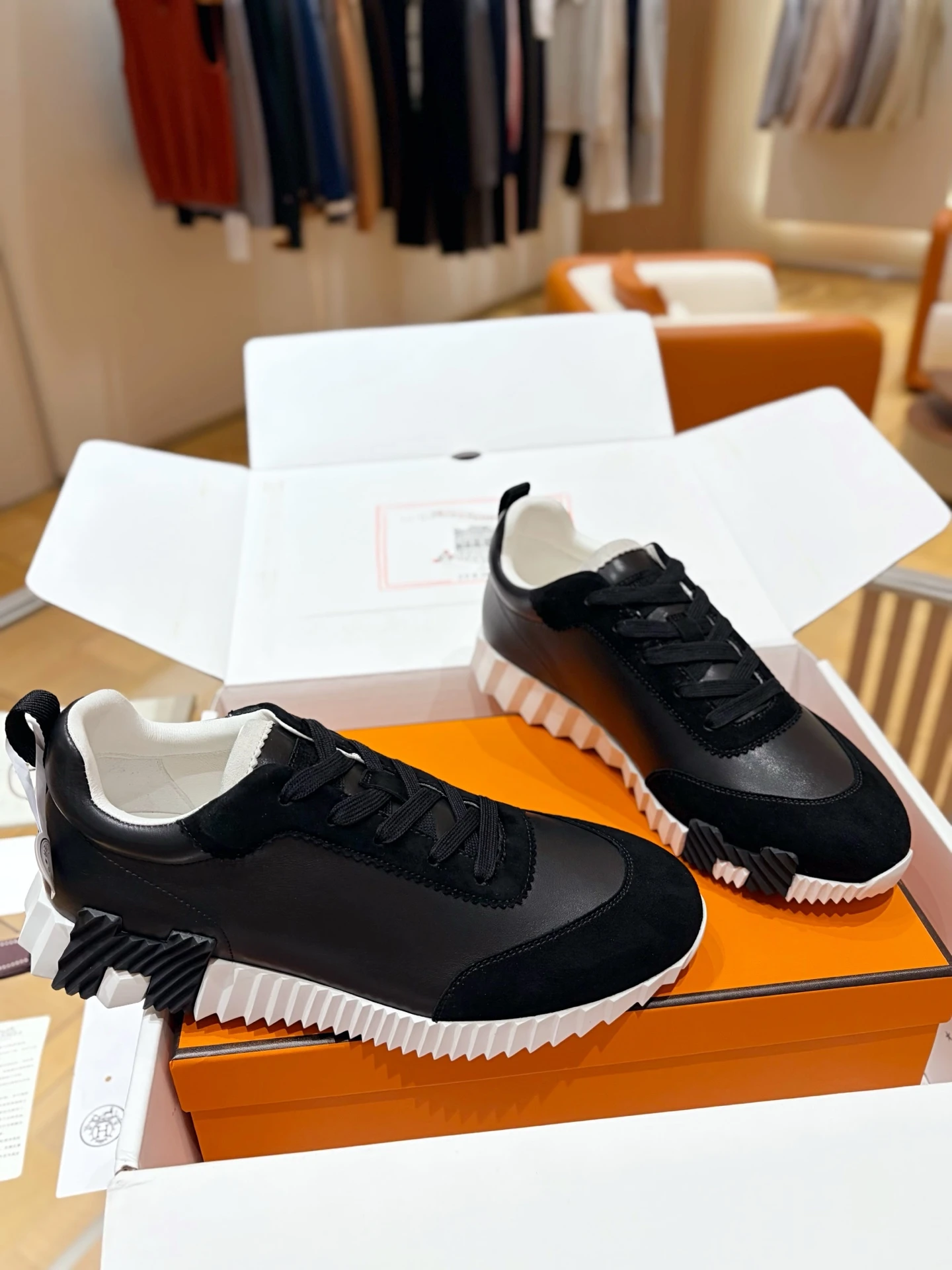 Hermès Sneakers — 655f9342