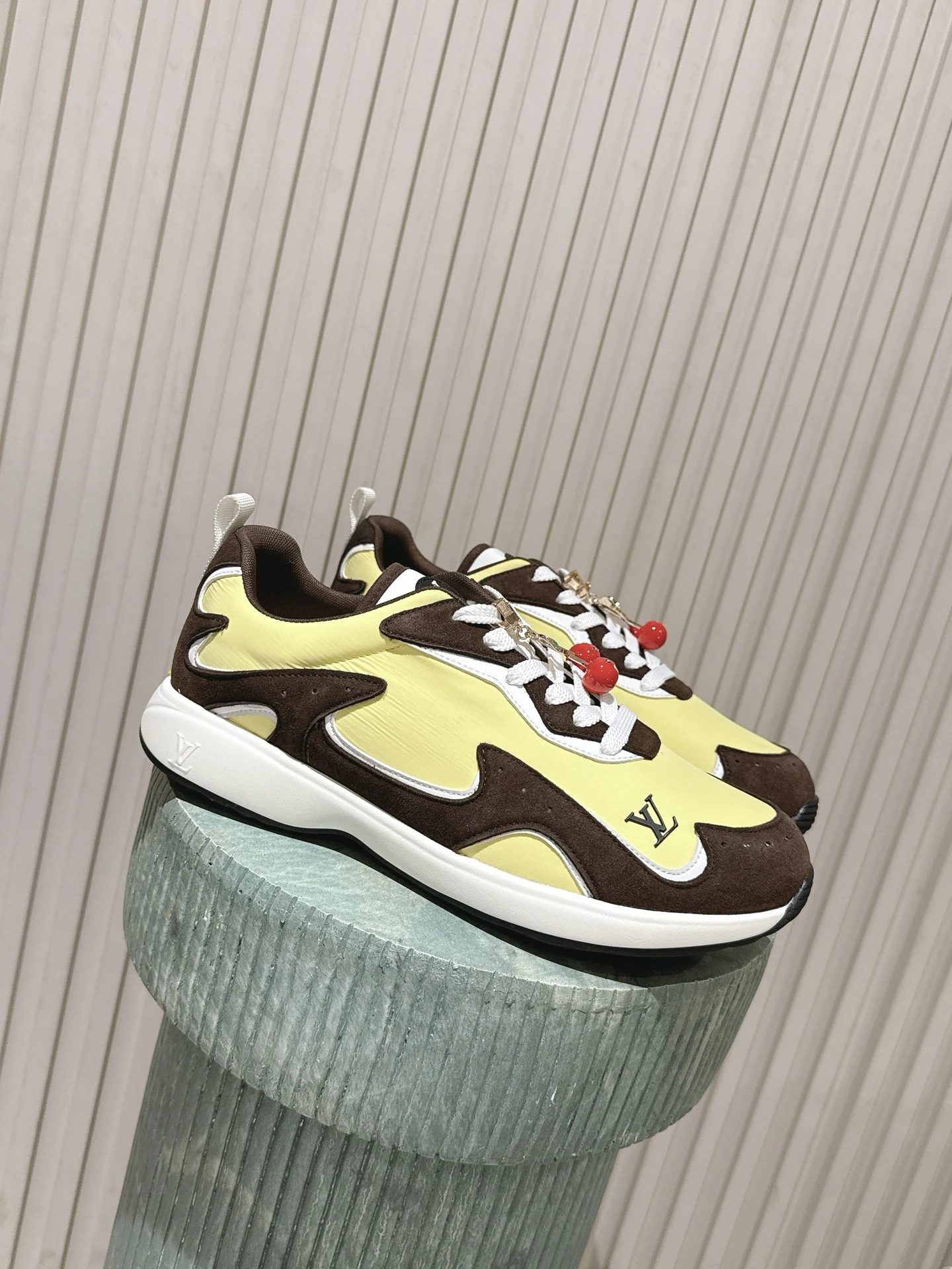 Louis Vuitton Sneakers — d054c284