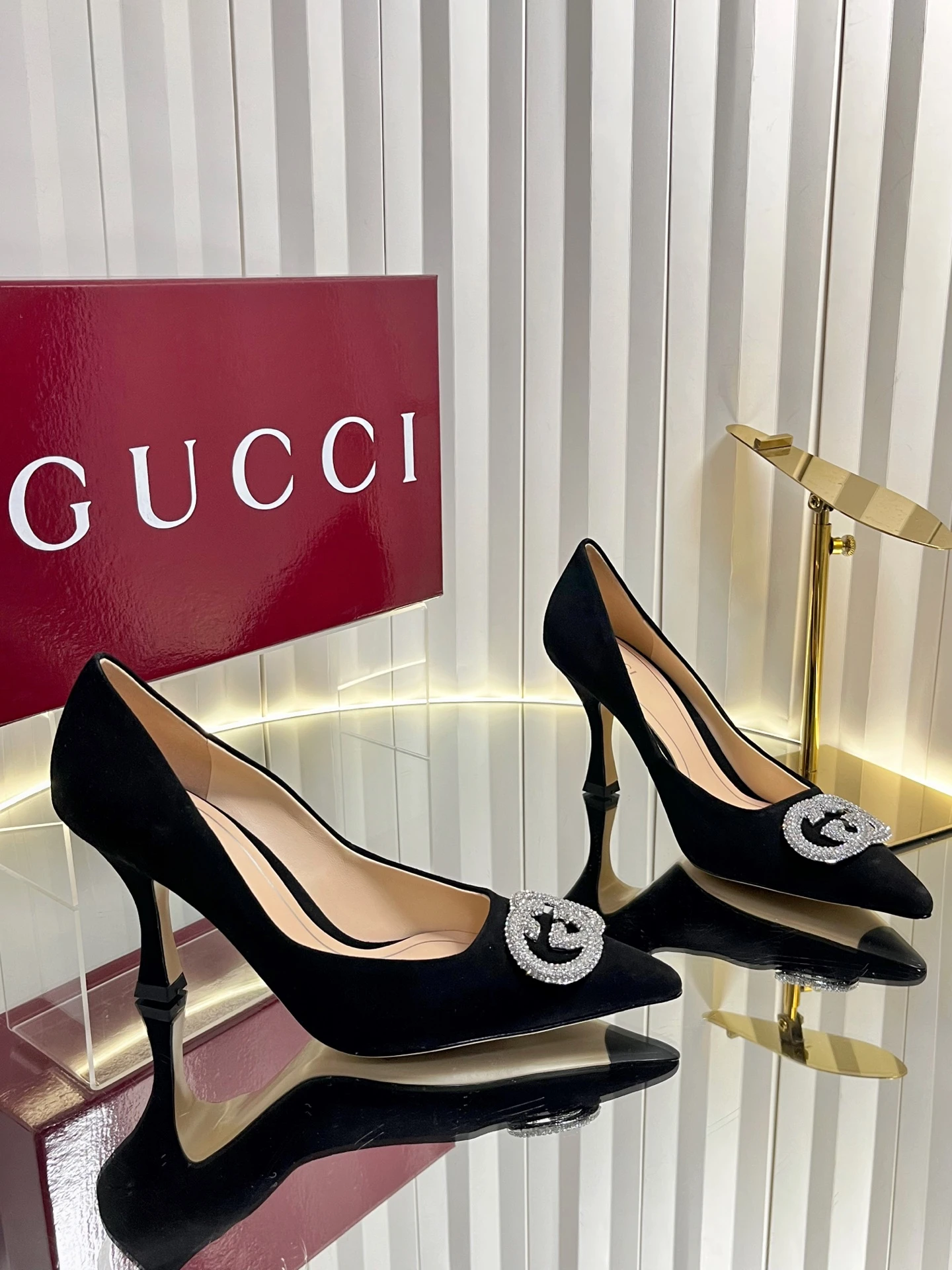 Gucci Shoes — 52430f35