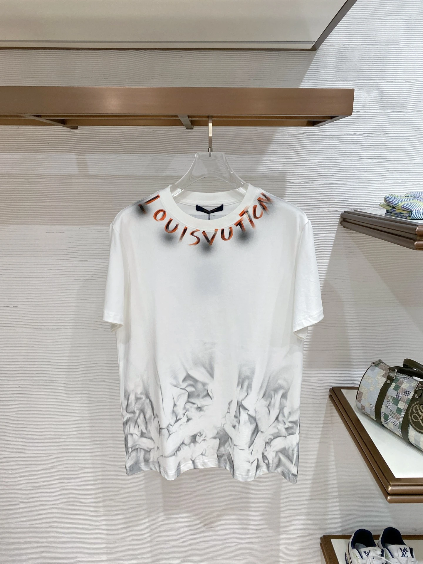 Louis Vuitton T-Shirt — 00af54f2