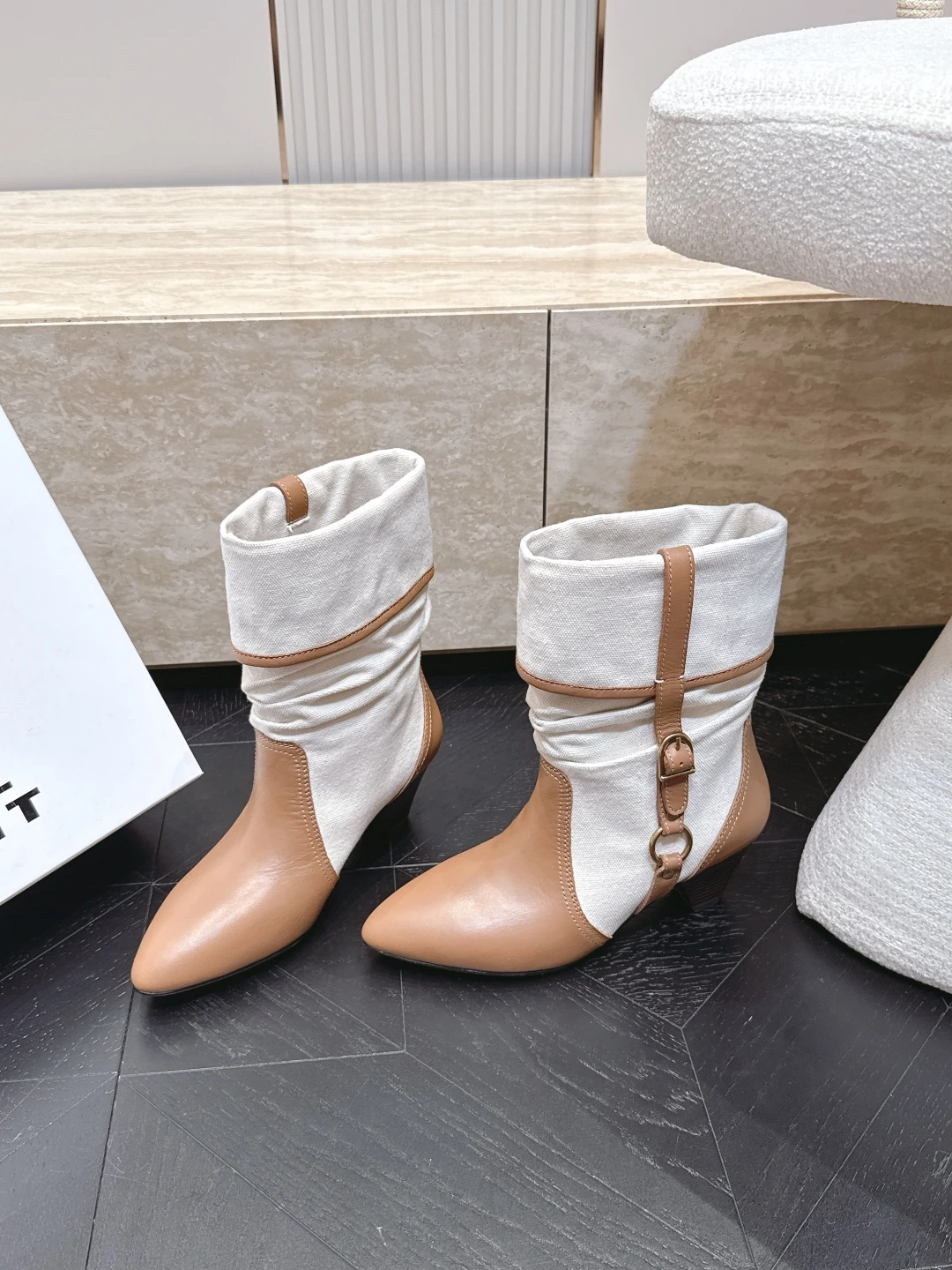 Boots — 76319d99