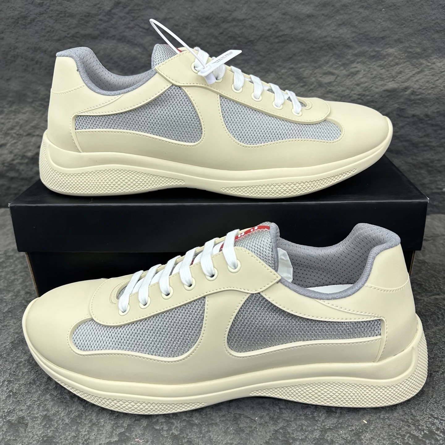 Prada Sneakers — 2813f890