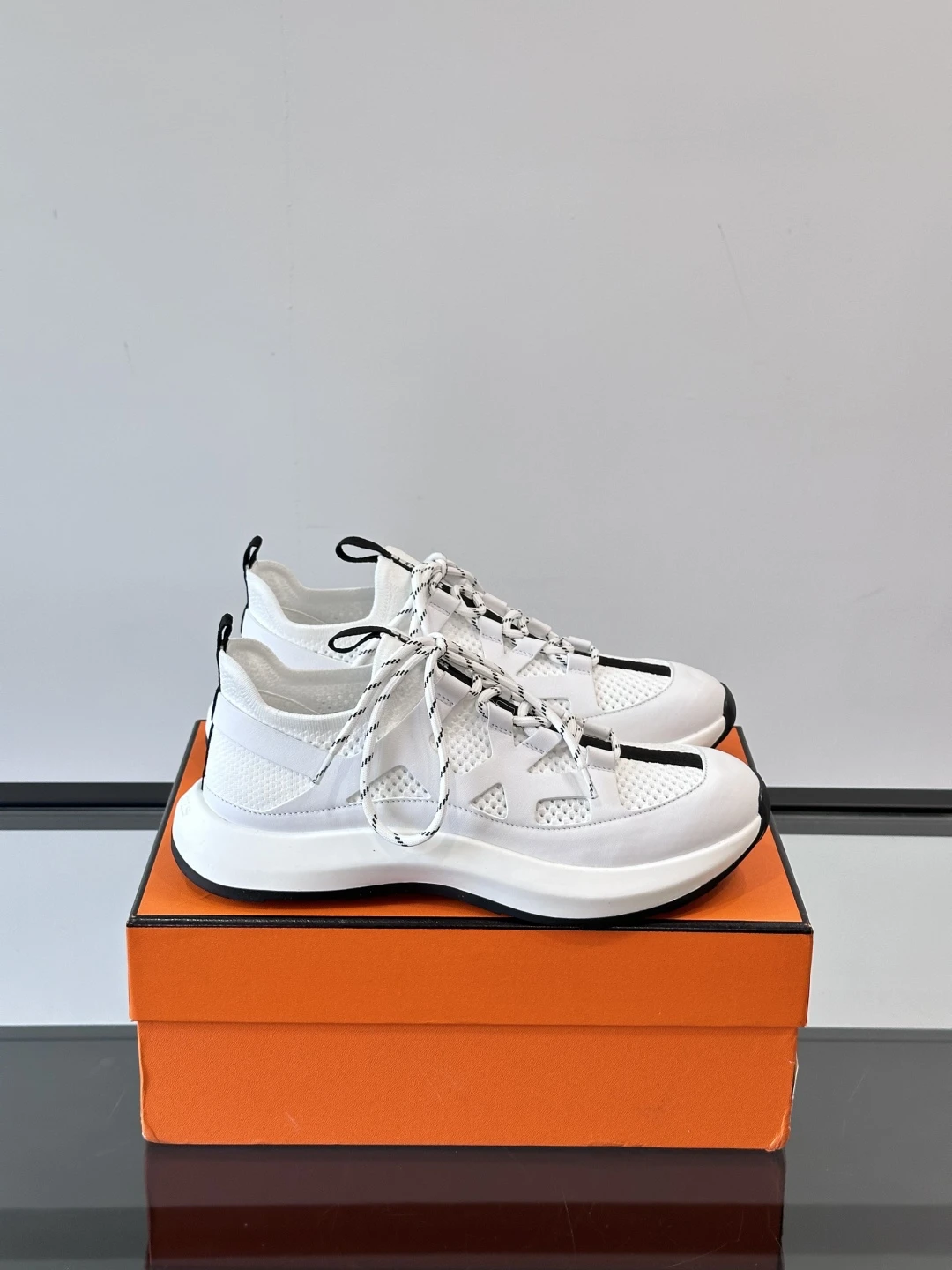 Hermès Sneakers — 03916461