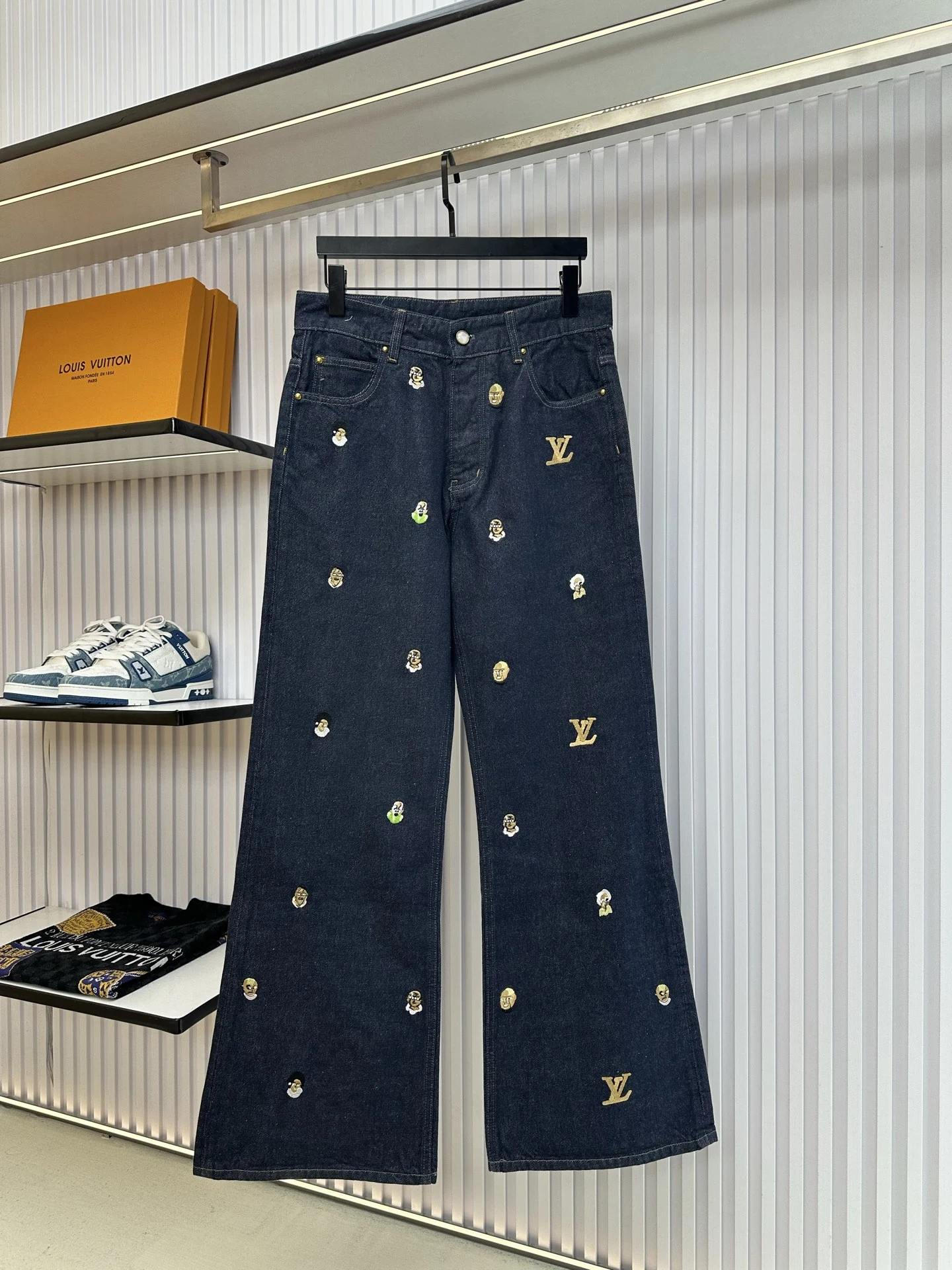 Louis Vuitton Jeans — de42e3e0