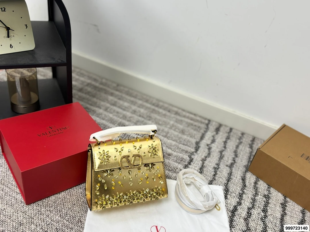 Valentino Bag — 27b04278