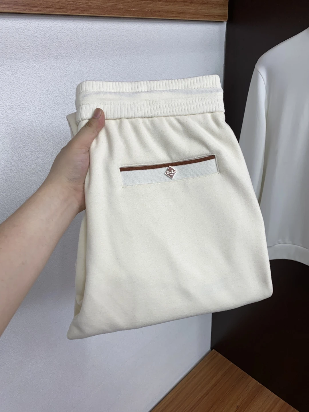 Loro Piana Trousers — e975139b