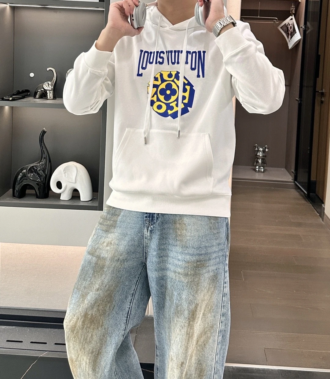 Louis Vuitton Sweatshirts — c4d806d4