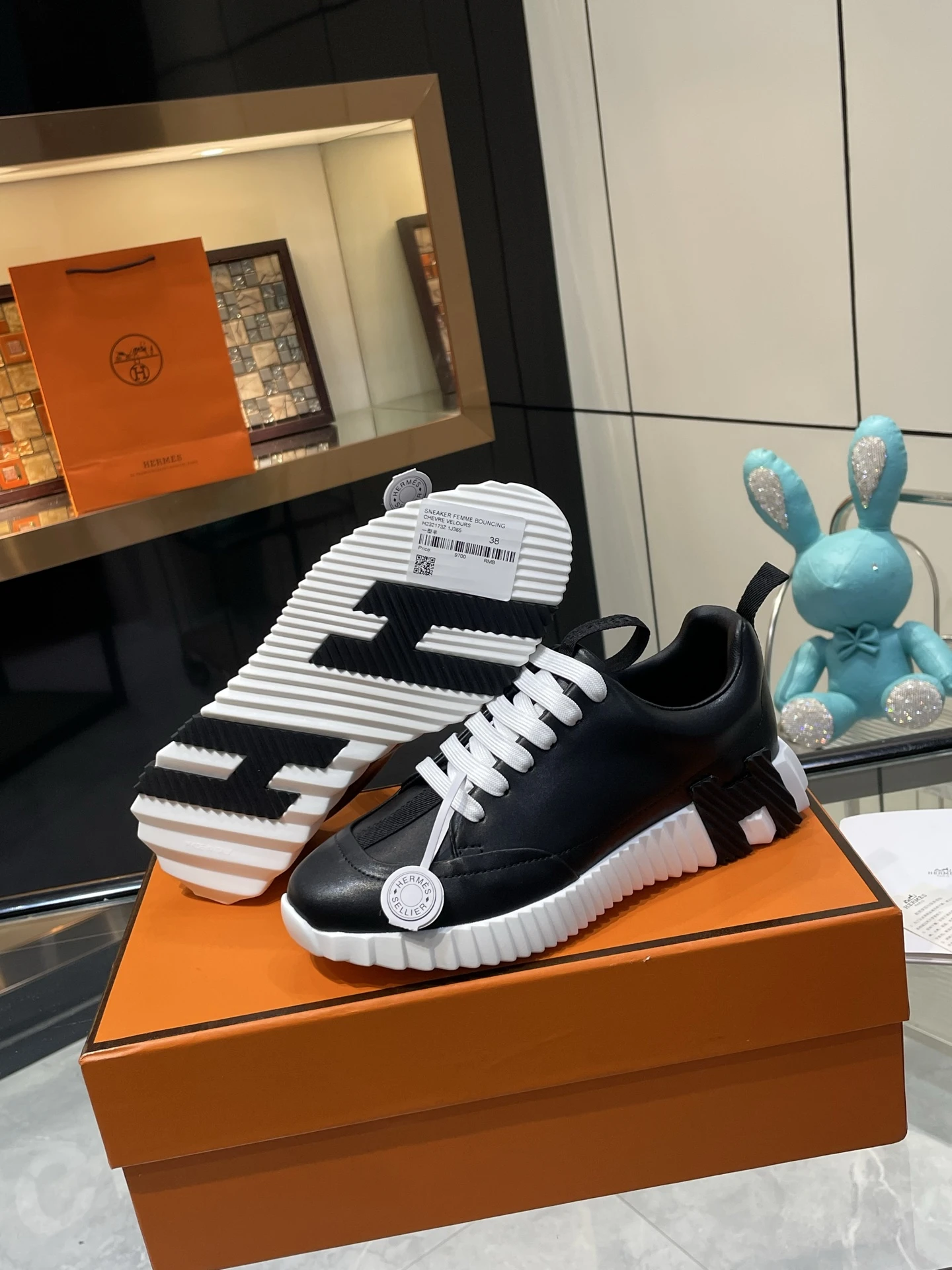 Hermès Sneakers — fae683b5