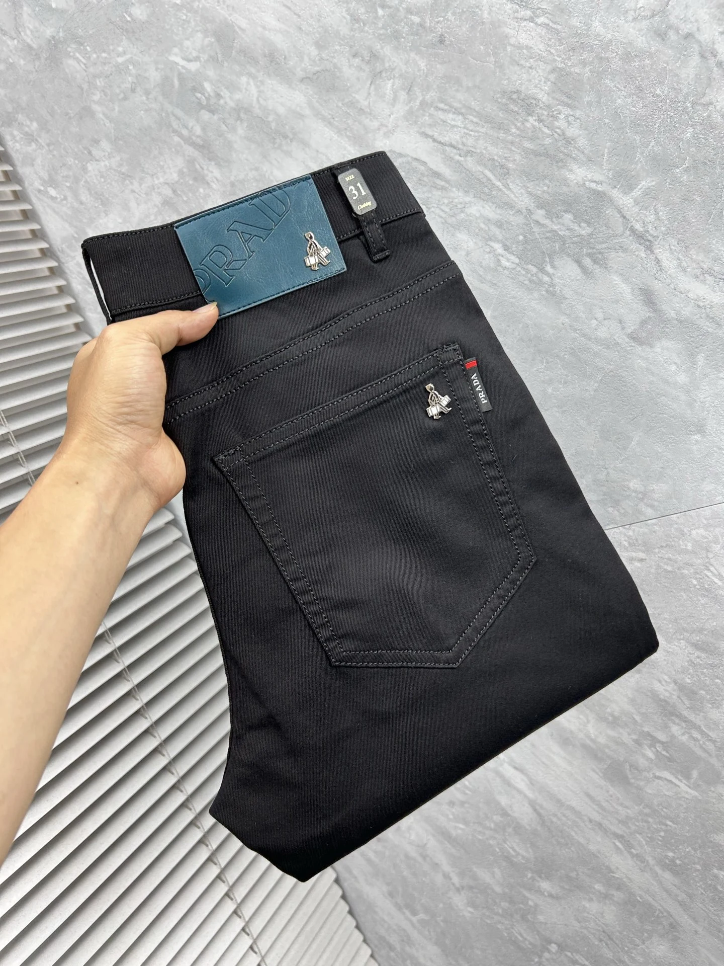 Jeans — e967f3ca