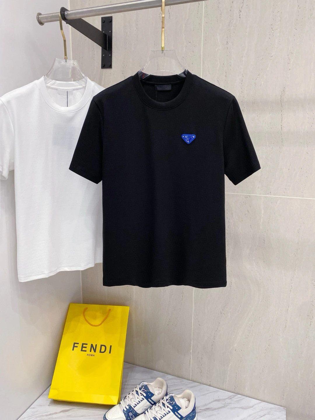 Prada T-Shirt — ce5c9ccd