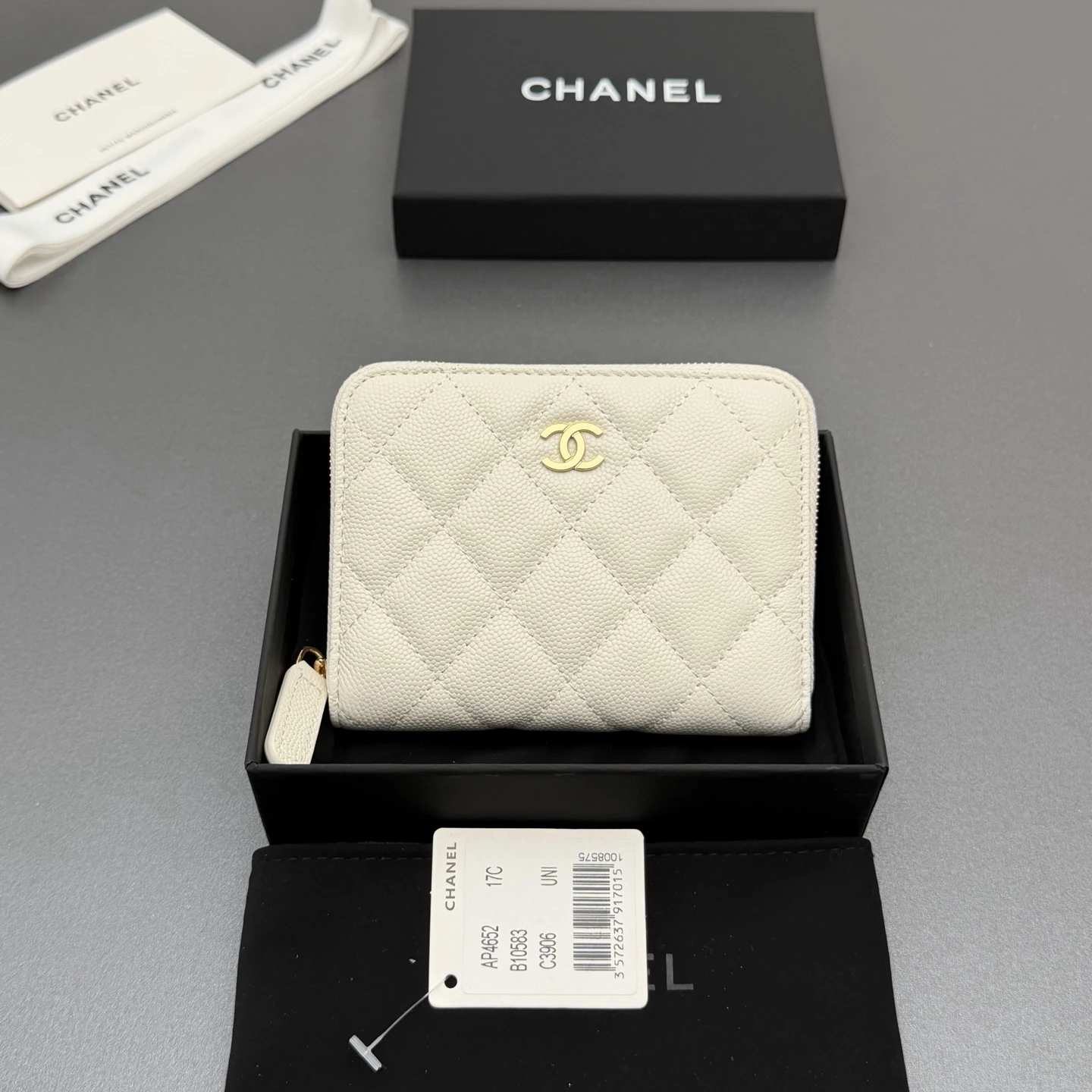 Wallets — e8610141