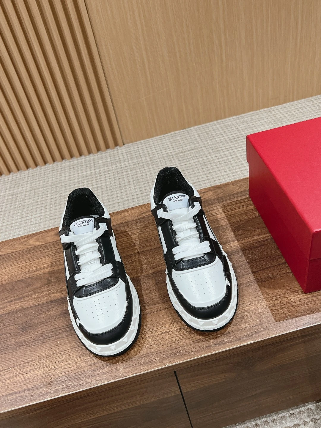 Valentino Sneakers — 33ce83e1