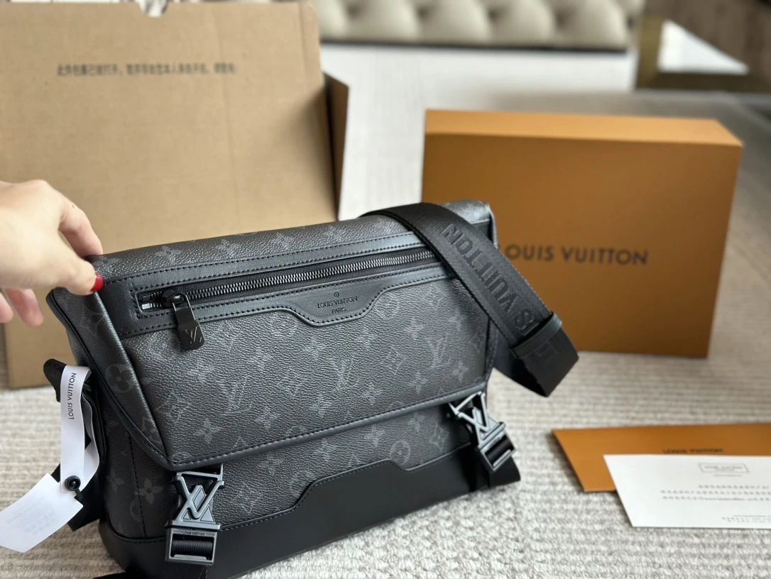 Louis Vuitton Bag — fa401f1c