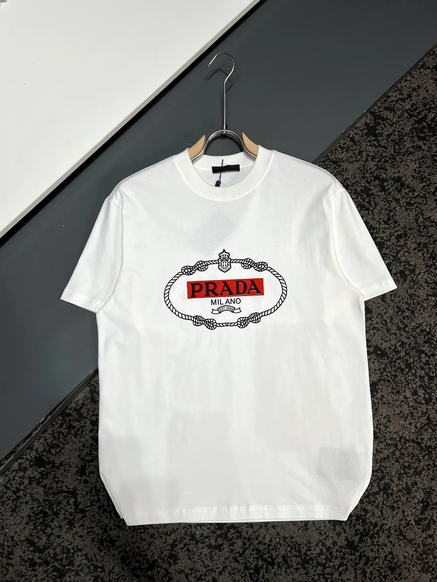 Prada T-Shirt — 969a8f45