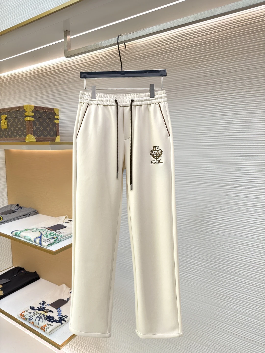 Loro Piana Clothing — b154e762