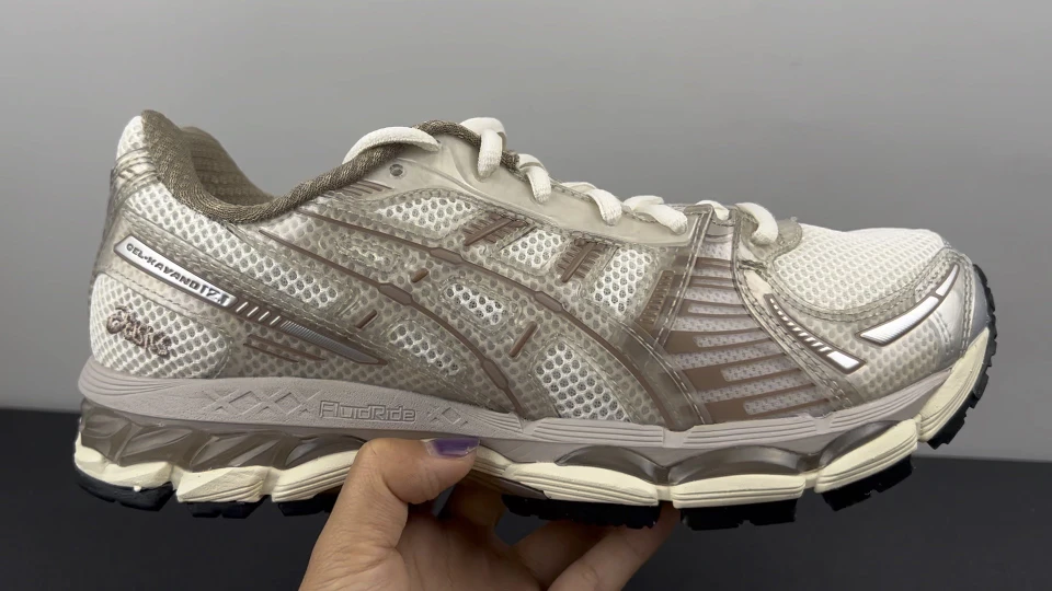 Asics Shoes — 8ad75881