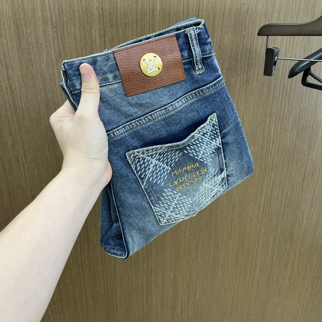 Louis Vuitton Jeans — f8b70b05